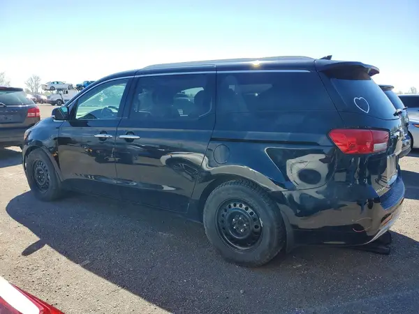 KNDME5C13J6355425 2018 KIA SEDONA - Image 2