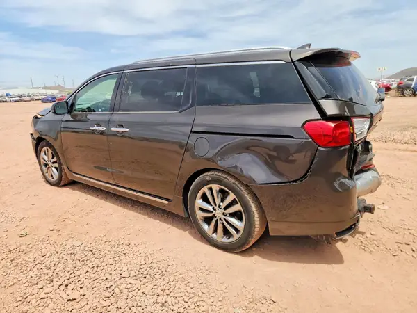 KNDME5C13J6363962 2018 KIA SEDONA - Image 2