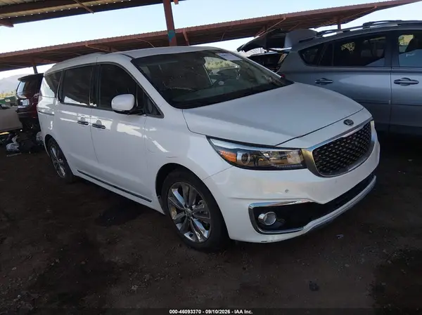 KNDME5C13J6373360 2018 KIA SEDONA - Image 1