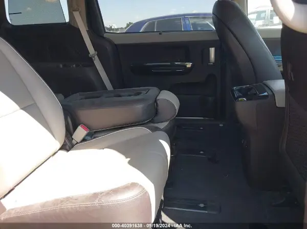KNDME5C13J6376291 2018 KIA SEDONA - Image 8