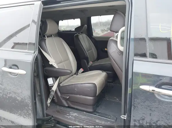 KNDME5C14G6158515 2016 KIA SEDONA - Image 8