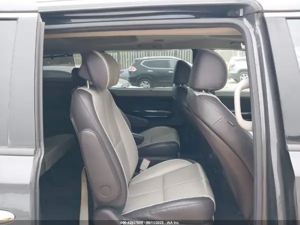 KNDME5C14G6184631 2016 KIA SEDONA - Image 8