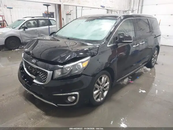 KNDME5C14H6334903 2017 KIA SEDONA - Image 2