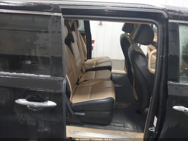 KNDME5C14H6334903 2017 KIA SEDONA - Image 8