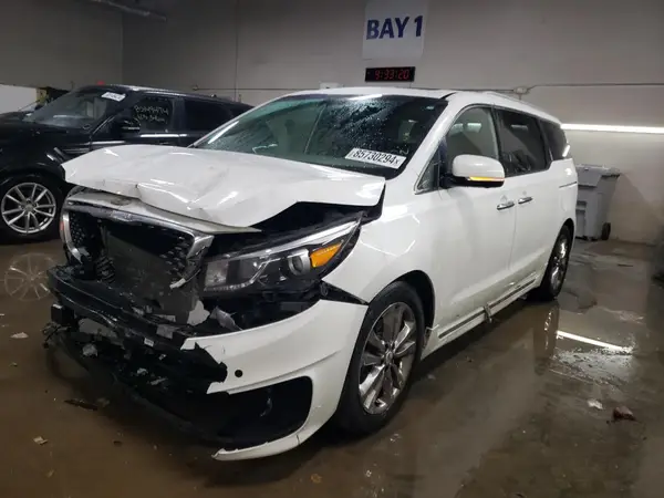 KNDME5C14J6374887 2018 KIA SEDONA - Image 1