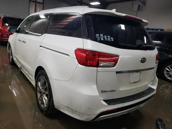 KNDME5C14J6374887 2018 KIA SEDONA - Image 2