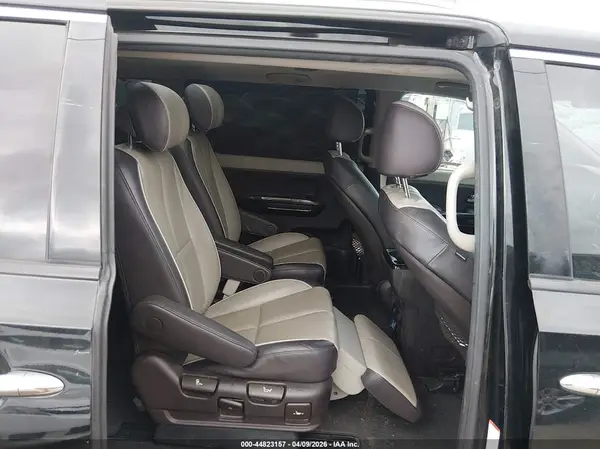 KNDME5C15G6141674 2016 KIA SEDONA - Image 8