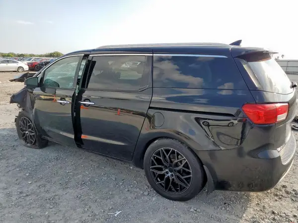 KNDME5C15G6146650 2016 KIA SEDONA - Image 2