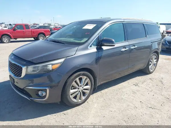 KNDME5C16G6111633 2016 KIA SEDONA - Image 2
