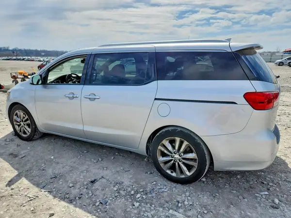 KNDME5C16G6185330 2016 KIA SEDONA - Image 2