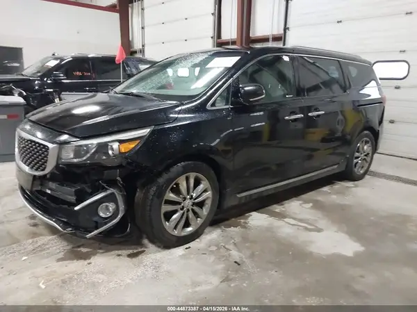 KNDME5C16J6346492 2018 KIA SEDONA - Image 2