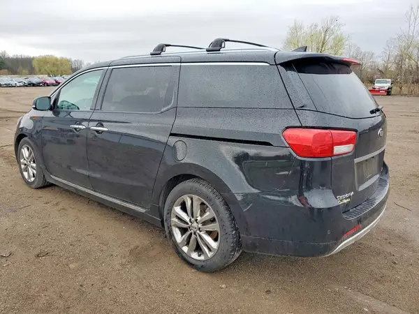 KNDME5C16J6373935 2018 KIA SEDONA - Image 2