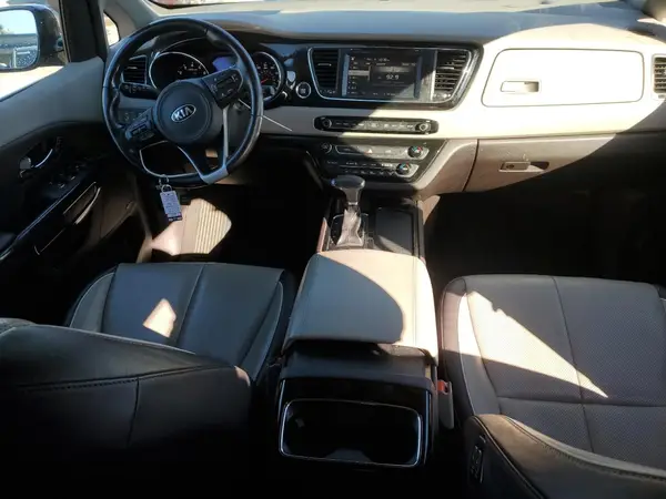 KNDME5C16J6389102 2018 KIA SEDONA - Image 8