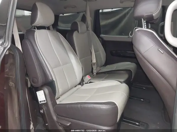 KNDME5C17G6143586 2016 KIA SEDONA - Image 8