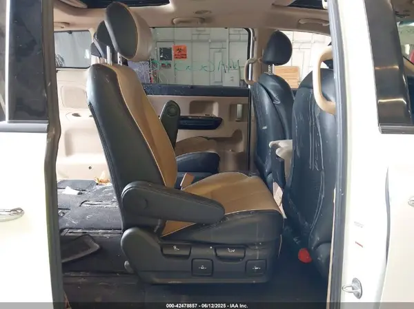 KNDME5C18G6140664 2016 KIA SEDONA - Image 8