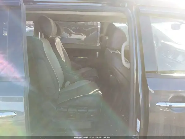 KNDME5C18G6174605 2016 KIA SEDONA - Image 8