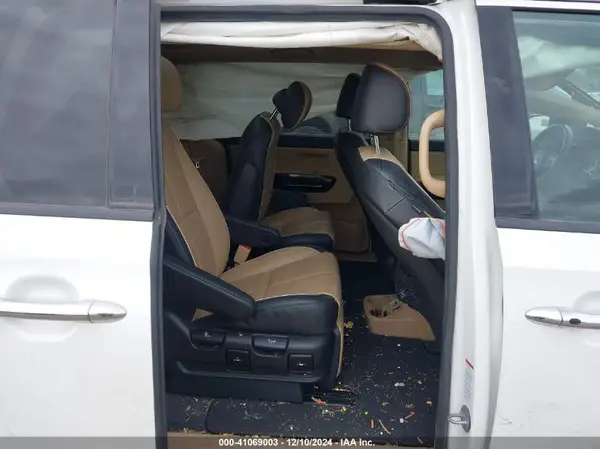 KNDME5C18G6185393 2016 KIA SEDONA - Image 8