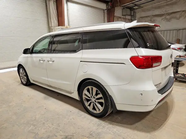 KNDME5C18G6185622 2016 KIA SEDONA - Image 2