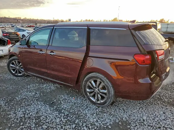 KNDME5C18J6389103 2018 KIA SEDONA - Image 2