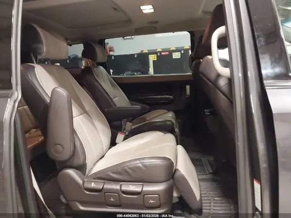 KNDME5C19G6187296 2016 KIA SEDONA - Image 8