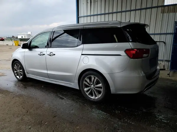 KNDME5C19J6357387 2018 KIA SEDONA - Image 2