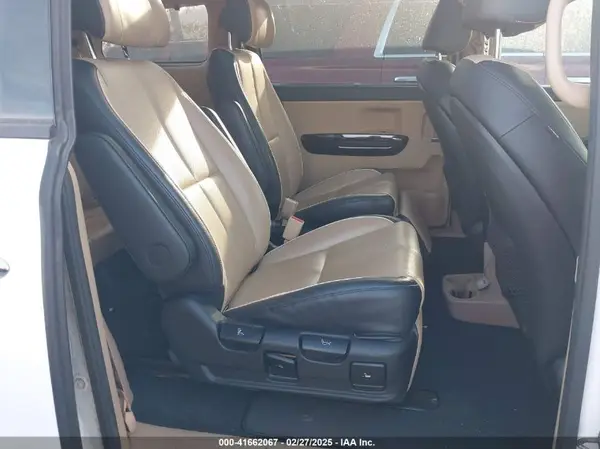 KNDME5C1XG6112686 2016 KIA SEDONA - Image 8