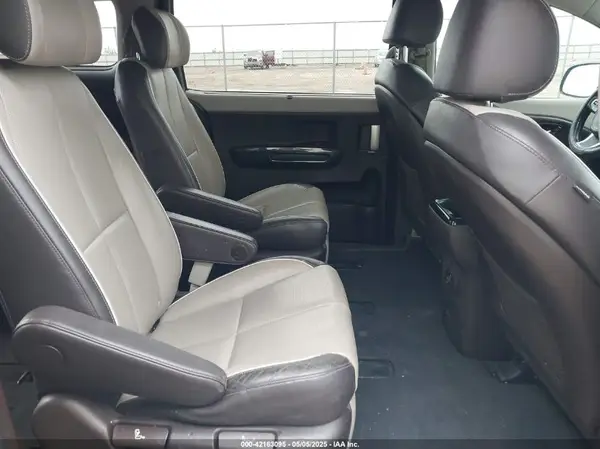 KNDME5C1XG6170328 2016 KIA SEDONA - Image 8