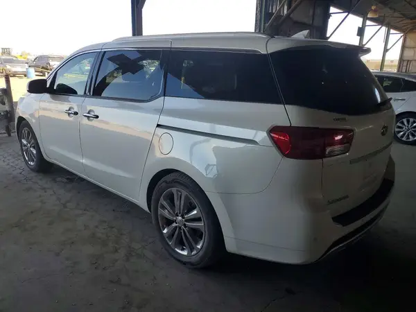 KNDME5C1XG6208012 2016 KIA SEDONA - Image 2