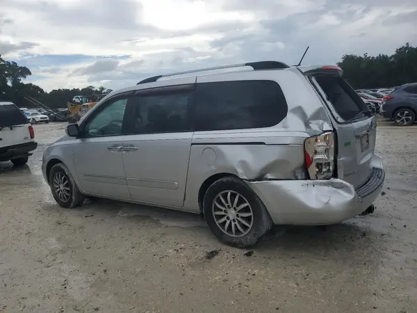 KNDMH4C72C6445061 2021 KIA SEDONA - Image 2