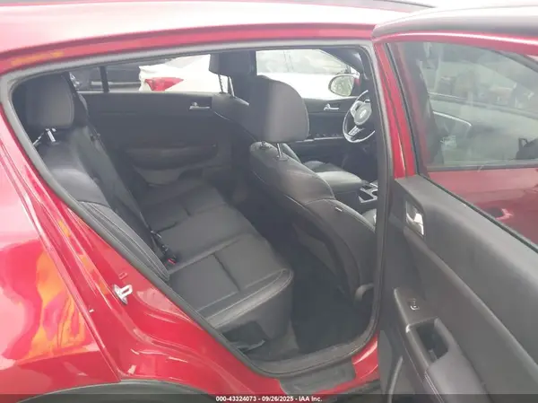 KNDP63AC0N7011389 2022 KIA SPORTAGE - Image 8