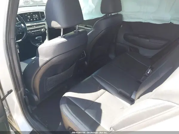 KNDP63AC1L7651768 2020 KIA SPORTAGE - Image 8