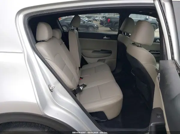 KNDP63AC1M7858839 2021 KIA SPORTAGE - Image 8