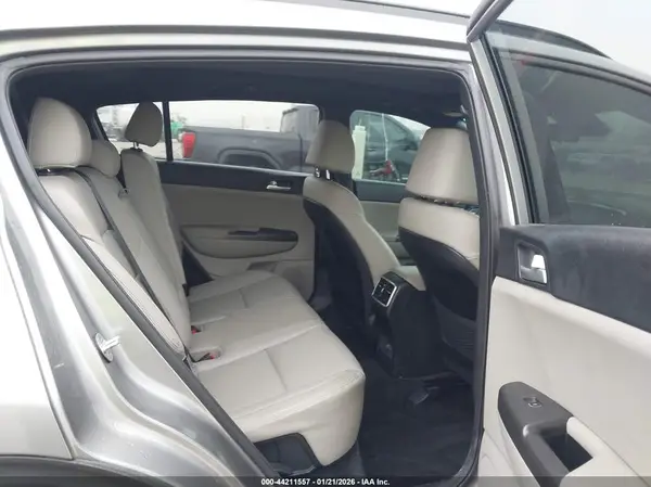 KNDP63AC1N7999573 2022 KIA SPORTAGE - Image 8