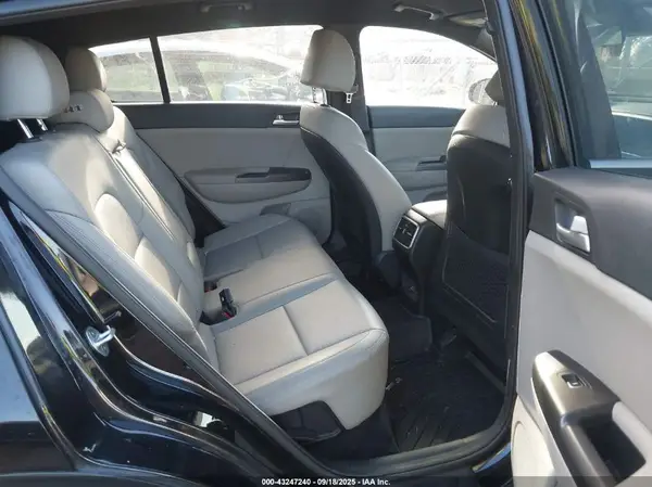 KNDP63AC4L7676101 2020 KIA SPORTAGE - Image 8