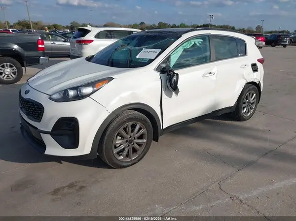 KNDP63AC4M7913395 2021 KIA SPORTAGE - Image 2