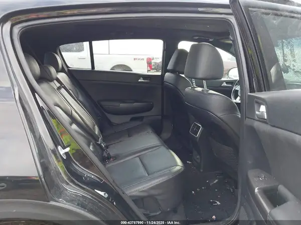 KNDP63AC6N7012627 2022 KIA SPORTAGE - Image 8