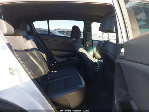 KNDP63AC6N7014703 2022 KIA SPORTAGE - Image 8