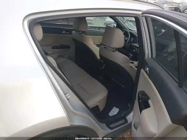 KNDP63AC7L7687643 2020 KIA SPORTAGE - Image 8