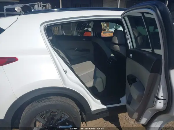 KNDP63AC9N7021287 2022 KIA SPORTAGE - Image 8