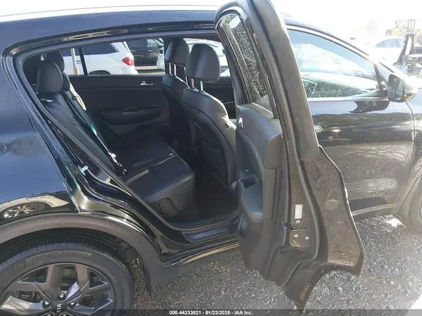 KNDP6CAC0L7666410 2020 KIA SPORTAGE - Image 8