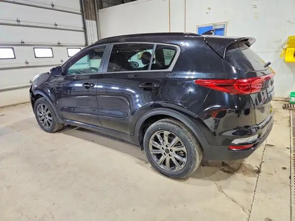 KNDP6CAC0N7021243 2022 KIA SPORTAGE - Image 2