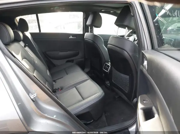 KNDP6CAC1N7012017 2022 KIA SPORTAGE - Image 8