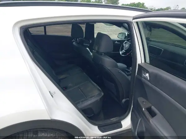 KNDP6CAC1N7017380 2022 KIA SPORTAGE - Image 8