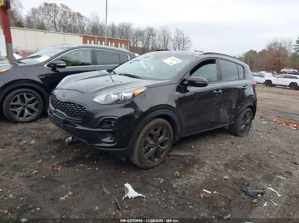 KNDP6CAC2N7019011 2022 KIA SPORTAGE - Image 2