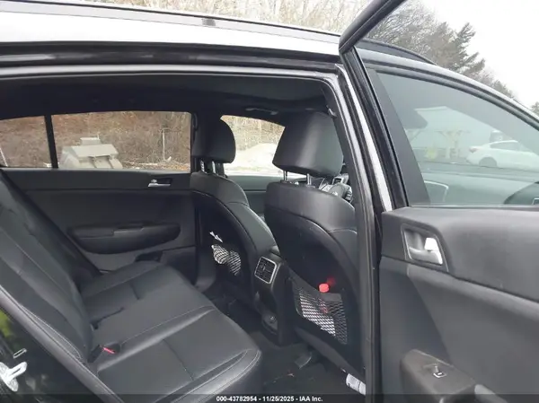KNDP6CAC2N7019011 2022 KIA SPORTAGE - Image 8