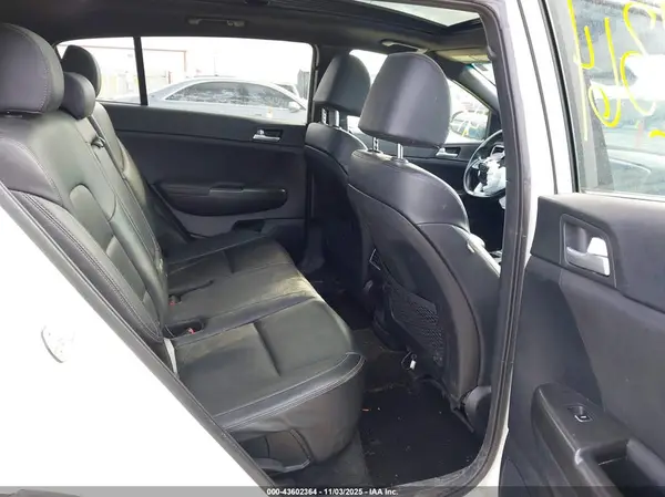 KNDP6CAC4M7916717 2021 KIA SPORTAGE - Image 8
