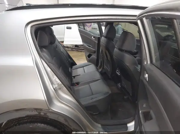 KNDP6CAC4N7974635 2022 KIA SPORTAGE - Image 8