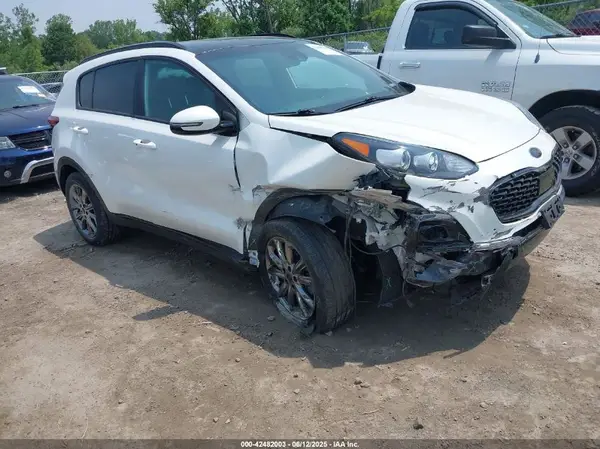 KNDP6CAC6N7020730 2022 KIA SPORTAGE - Image 1