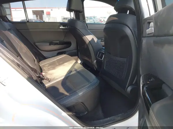KNDP6CAC7L7645988 2020 KIA SPORTAGE - Image 8