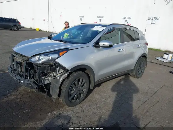 KNDP6CAC7L7715425 2020 KIA SPORTAGE - Image 2